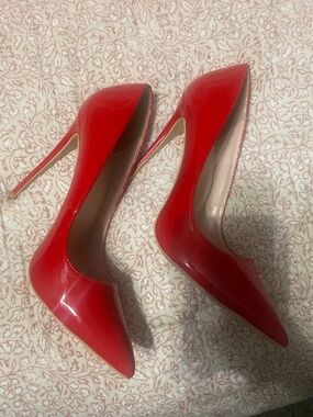 Red pointe toe stiletto